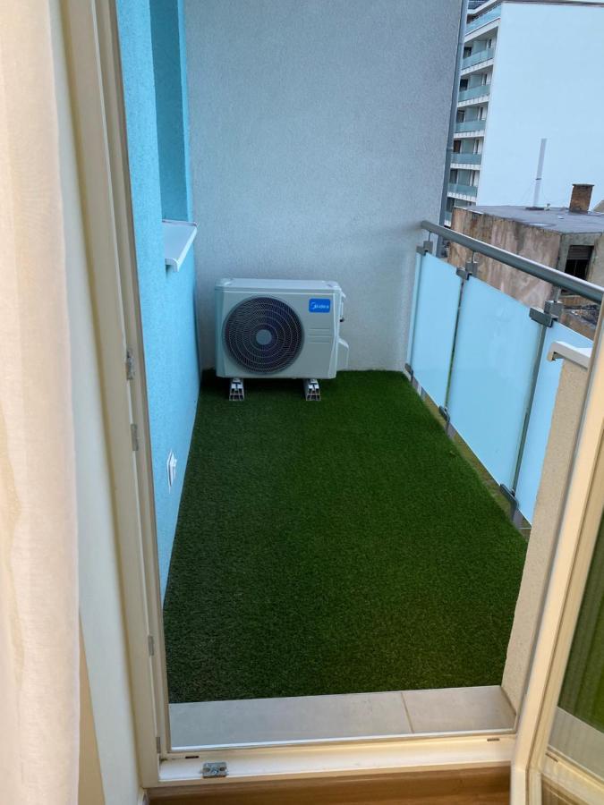 Boutique Apartment - 44 M2 - Great Location Boedapest Buitenkant foto